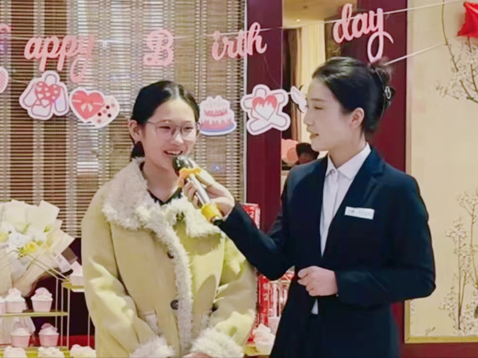 人生第一次，主持夢(mèng)的初次綻放